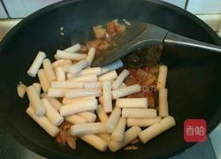 辣白菜炒年糕的做法图解3