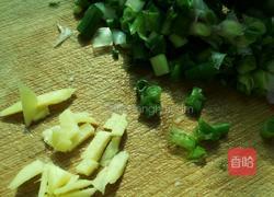 清淡葱油汤面的做法图解2