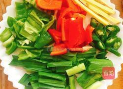 双椒爆炒肥肠的做法图解4