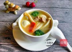 白玉菇鹌鹑蛋肉片蔬菜汤的做法图解9