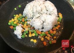 菠萝炒饭的做法图解4