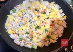 菠萝炒饭的做法图解7