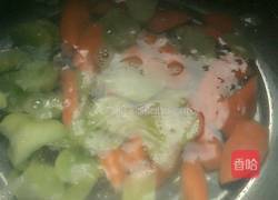 胡萝卜炝双笋的做法图解3