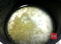 大米绿豆粥的做法图解3