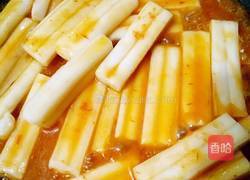 茄汁炒年糕的做法图解3