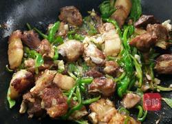 排骨五花炒辣椒的做法图解9