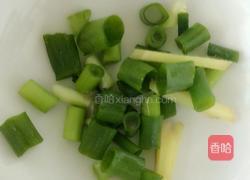 芹菜炒腊肠的做法图解3
