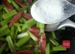 芹菜炒腊肠的做法图解6