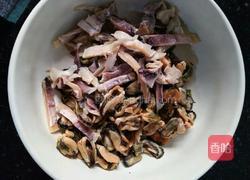 淡菜墨鱼排骨汤的做法图解2