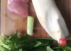 蚝油杏鲍菇菠菜炒肉的做法图解2