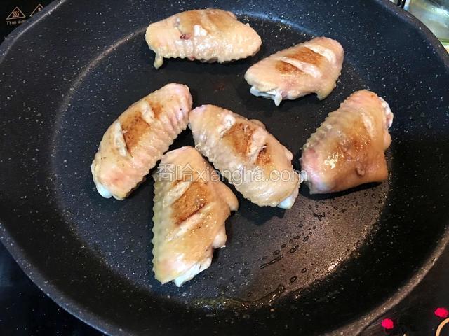 中小火两面煎透即可。