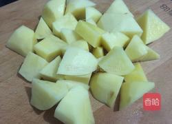 蒜香土豆的做法图解1