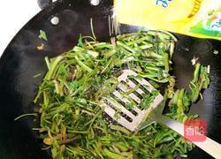 野芹腊肉小炒的做法图解7