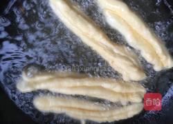 奶香无铝油条的做法图解5