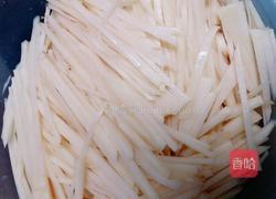 清炒土豆胡萝卜丝的做法图解1