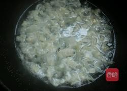 银耳莲子枸杞羹的做法图解2