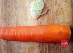 清炒胡萝卜丝的做法图解1