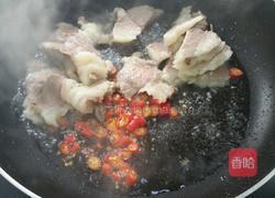 五花肉炒胡萝卜的做法图解5