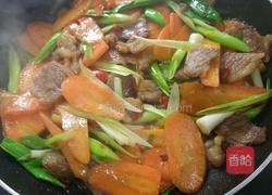 五花肉炒胡萝卜的做法图解11