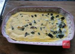 三色彩蛋拌香椿的做法图解12