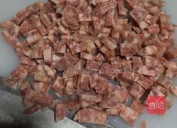 香肠蛋炒饭的做法图解1