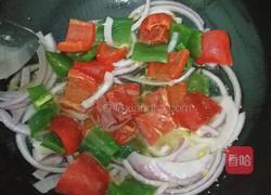 双椒炒鱿鱼的做法图解4