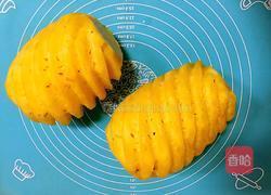 菠萝罐头的做法图解1