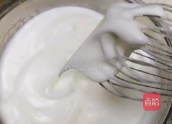 草莓蛋糕卷的做法图解4