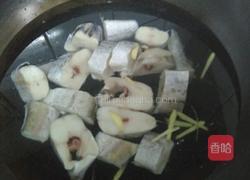 清炖鳕鱼豆腐汤的做法图解3