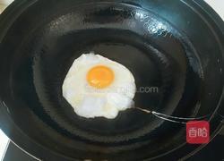 意面煎蛋的做法图解1