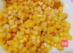 胡萝卜黄瓜炒玉米的做法图解1