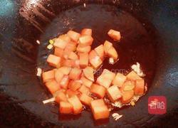 胡萝卜黄瓜炒玉米的做法图解7