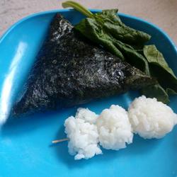 三角紫菜包饭