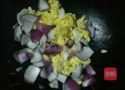 洋葱番茄炒鸡蛋的做法图解3
