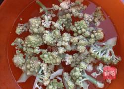 凉拌西蓝花和黑木耳的做法图解2