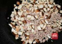 香菇瘦肉酱的做法图解5