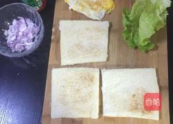 金枪鱼三明治的做法图解1