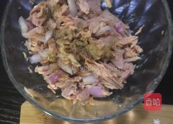 金枪鱼三明治的做法图解2