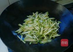 炝炒南瓜丝(西葫芦)的做法图解3