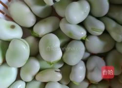 韭菜炒蚕豆的做法图解2