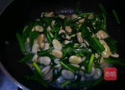 韭菜炒蚕豆的做法图解13