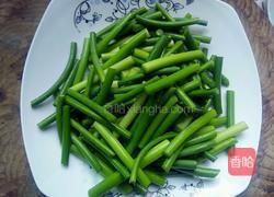 蒜苔炒腊肉的做法图解4