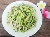 黄瓜拌豆片