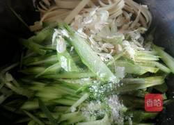 黄瓜拌豆片的做法图解3