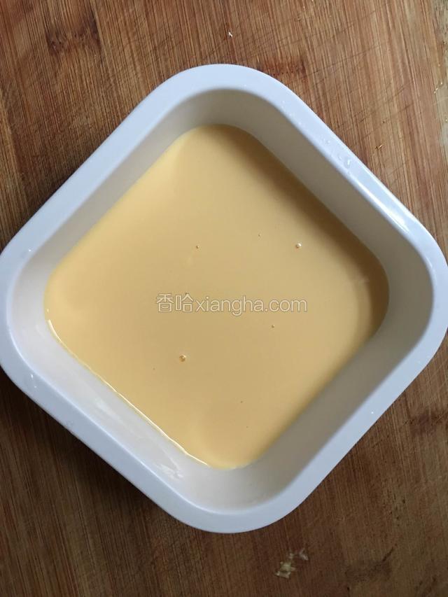 烤箱200度预热，然后过筛一下