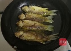 咸菜烧鲫鱼的做法图解10