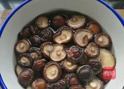 香菇汤鸡的做法图解2