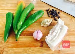 豆豉辣椒回锅肉的做法图解1