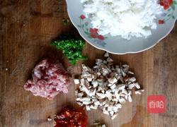 肉沫香菇炒饭的做法图解1