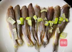 「Cathy边吃边营养」低脂版香煎黄花鱼的做法图解4